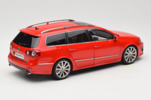 Volkswagen Passat B6 R36 Variant Röd NZG 1:18 KF044-5 Metall — bild 3 av 8