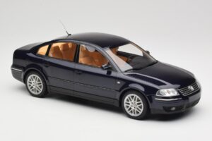 Volkswagen Passat W8 B5.5 Indigo Blue DNA 1:18 DNA000029 Metall — bild 4 av 6