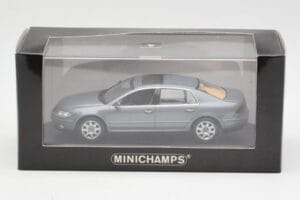Volkswagen Phaeton 3D Grå Minichamps 1:43 3D0099300GPR7Q Metall — bild 4 av 4