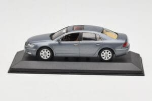 Volkswagen Phaeton Light Blue Metallic Minichamps 1:43 VW002 Metall