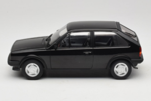 Volkswagen Polo II Coupe G40 Svart MCG 1:18 MCG18524 Metall — bild 3 av 6