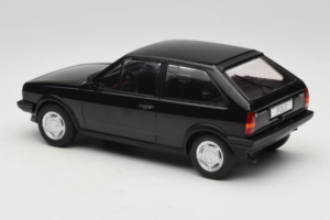 Volkswagen Polo II Coupe G40 Svart MCG 1:18 MCG18524 Metall — bild 5 av 6
