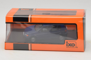 Volkswagen Polo Mk3 Blå IXO 1:43 CLC579N Metall — bild 4 av 4