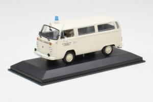 Volkswagen T2 Ambulance DRK Minichamps 1:43 400053090 Metall — bild 2 av 4