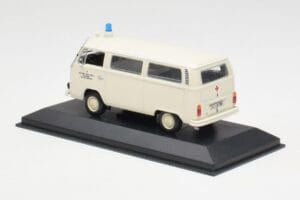 Volkswagen T2 Ambulance DRK Minichamps 1:43 400053090 Metall — bild 3 av 4