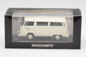 Volkswagen T2 Ambulance DRK Minichamps 1:43 400053090 Metall — bild 4 av 4