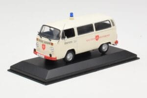 Volkswagen T2 Ambulance Malteser Hilfsdienst Minichamps 1:43 400053092 Metall — bild 2 av 4