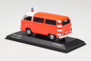 Volkswagen T2 Bus Brandkår Frankfurt Minichamps 1:43 400053091 Metall — bild 3 av 4