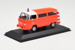 Volkswagen T2 Bus Brandkår Frankfurt Röda Stötfångare Minichamps 1:43 400053091-V1 Metall — bild 2 av 4