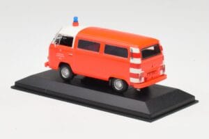 Volkswagen T2 Bus Brandkår Frankfurt Röda Stötfångare Minichamps 1:43 400053091-V1 Metall — bild 3 av 4