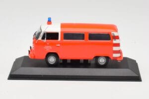 Volkswagen T2 Bus Brandkår Frankfurt Röda Stötfångare Minichamps 1:43 400053091-V1 Metall