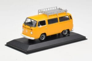 Volkswagen T2 Bus Gul Minichamps 1:43 400053002 Metall — bild 2 av 4