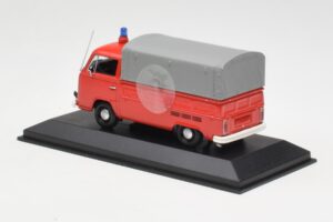 Volkswagen T2 Flatbed Brandkår Dortmund Minichamps 1:43 400053290 Metall — bild 3 av 4