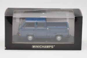 Volkswagen T3 Double Cab Flatbed Blå Minichamps 1:43 400055260 Metall — bild 4 av 4