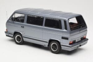 Volkswagen T3 Porsche B32 Minibus Blå KK-Scale 1:18 KKDC180221 Metall — bild 5 av 6