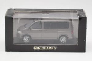 Volkswagen T5 Bus Bronze Metallic Minichamps 1:43 4039378412203 Metall — bild 4 av 4