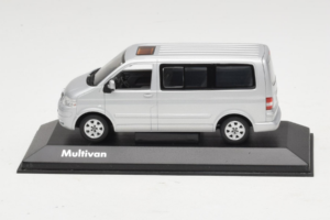 Volkswagen T5 Bus Silver Minichamps 1:43 T5003 Metall