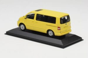 Volkswagen T5 Bus Gul Minichamps 1:43 842902111 Metall — bild 3 av 4