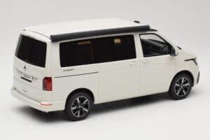 Volkswagen T6.1 California Ocean Candy White Otto 1:18 OT488 Resin — bild 2 av 6