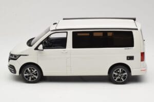 Volkswagen T6.1 California Ocean Candy White Otto 1:18 OT488 Resin — bild 3 av 6