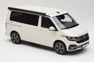 Volkswagen T6.1 California Ocean Candy White Otto 1:18 OT488 Resin — bild 4 av 6