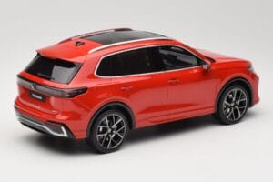 Volkswagen Tiguan eTSI R-Line Persimmon Red Metallic Otto 1:18 OT489 Resin — bild 2 av 6