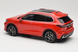 Volkswagen Tiguan eTSI R-Line Persimmon Red Metallic Otto 1:18 OT489 Resin — bild 5 av 6