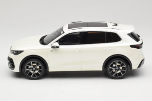 Volkswagen Tiguan R-Line Oryx White Pearl Otto 1:18 OT1219 Resin — bild 3 av 6