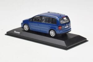 Volkswagen Touran Blå Minichamps 1:43 TOURAN002 Metall — bild 3 av 4