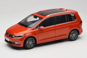 Volkswagen Touran 5T Orange Paudi Model 1:18 ZVE000003ORA Metall