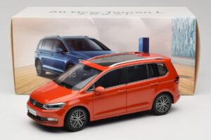 Volkswagen Touran 5T Orange Paudi Model 1:18 ZVE000003ORA Metall — bild 8 av 8