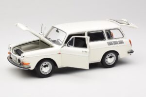 Volkswagen Type 3 1600 L Variant Polis Minichamps 1:18 100051091 Metall — bild 2 av 8