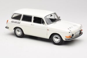 Volkswagen Type 3 1600 L Variant Polis Minichamps 1:18 100051091 Metall — bild 6 av 8