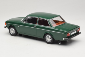 Volvo 142 Grön MCG 1:18 MCG18005 Metall — bild 5 av 6