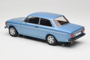 Volvo 142 Ljusblå MCG 1:18 MCG18444 Metall — bild 5 av 6