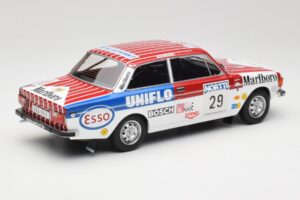 Volvo 142 #29 M. Alen / I. Kivimaki Rally 1000 Lakes 1973 MCG 1:18 MCG18528R Metall — bild 2 av 6