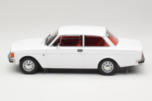 Volvo 142 Vit MCG 1:18 MCG18445 Metall — bild 3 av 6