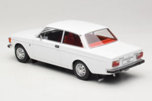 Volvo 142 Vit MCG 1:18 MCG18445 Metall — bild 5 av 6