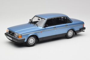 Volvo 240 GL Blå Metallic Minichamps 1:18 155171404 Metall