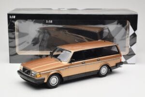 Volvo 240 GL Kombi Gold Metallic Minichamps 1:18 155171415 Metall — bild 6 av 6