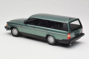 Volvo 240 GL Estate Green Metallic Minichamps 1:18 155171410 Metall — bild 5 av 6