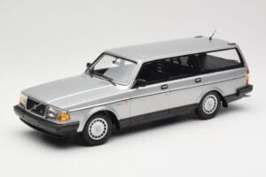 Volvo 240 GL Estate Silver Minichamps 1:18 155171416 Metall