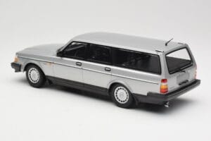 Volvo 240 GL Estate Silver Minichamps 1:18 155171416 Metall — bild 5 av 6