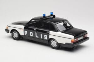 Volvo 240 GL Polis Sweden Svart Minichamps 1:18 155171497 Metall — bild 5 av 6