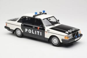 Volvo 240 GL Politi Norway Svart Minichamps 1:18 155171496 Metall — bild 4 av 6