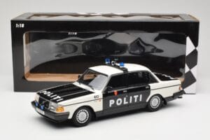 Volvo 240 GL Politi Norway Svart Minichamps 1:18 155171496 Metall — bild 6 av 6