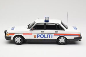 Volvo 240 GL Politi Norway Minichamps 1:18 155171491 Metall — bild 3 av 6