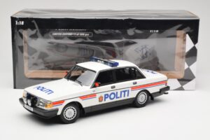 Volvo 240 GL Politi Norway Minichamps 1:18 155171491 Metall — bild 6 av 6