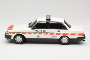 Volvo 240 GL Politie Netherlands Minichamps 1:18 155171498 Metall — bild 3 av 6