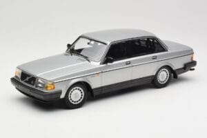 Volvo 240 GL Silver Minichamps 1:18 155171408 Metall